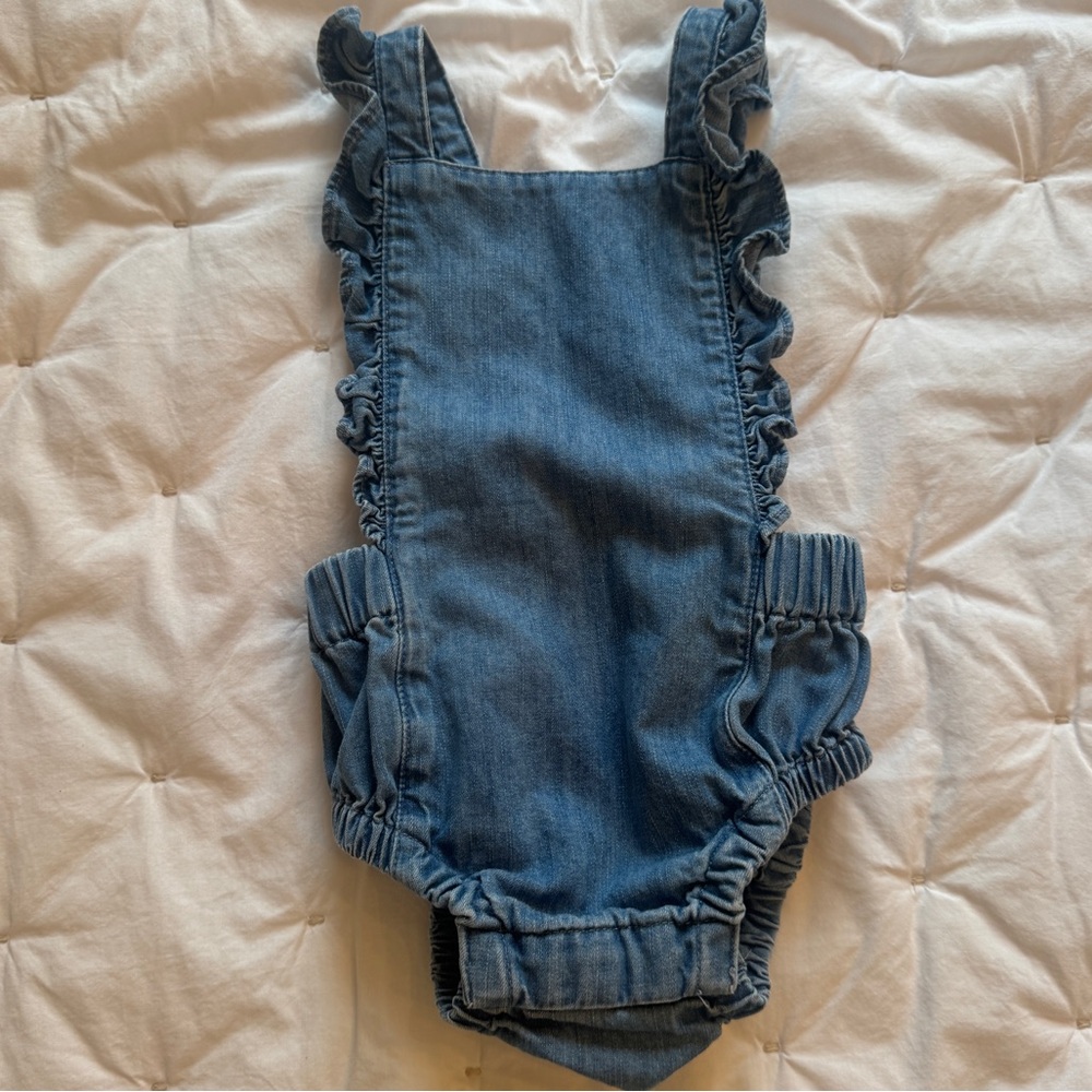 Hanna Andersson Baby Girl Ruffle Denim Chambray Coverall Romper 6-12 Month